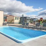 مكان تخييم 2 Bedroom Lovely Stacaravan In