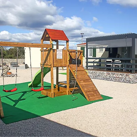 Stunning Stacaravan In Drniš