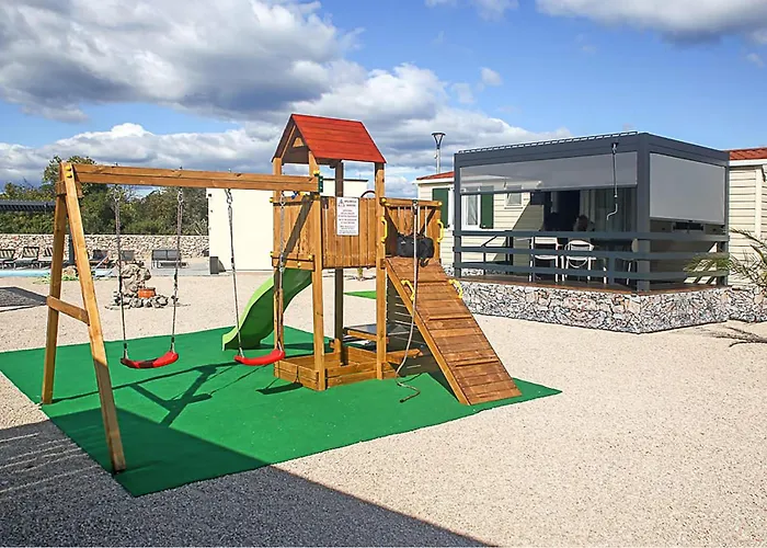 Stunning Stacaravan In Drniš