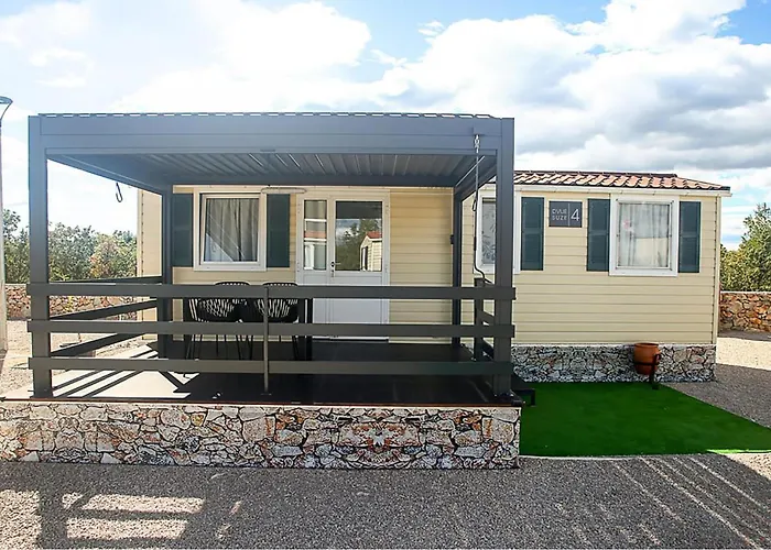 营地 Stunning Stacaravan In