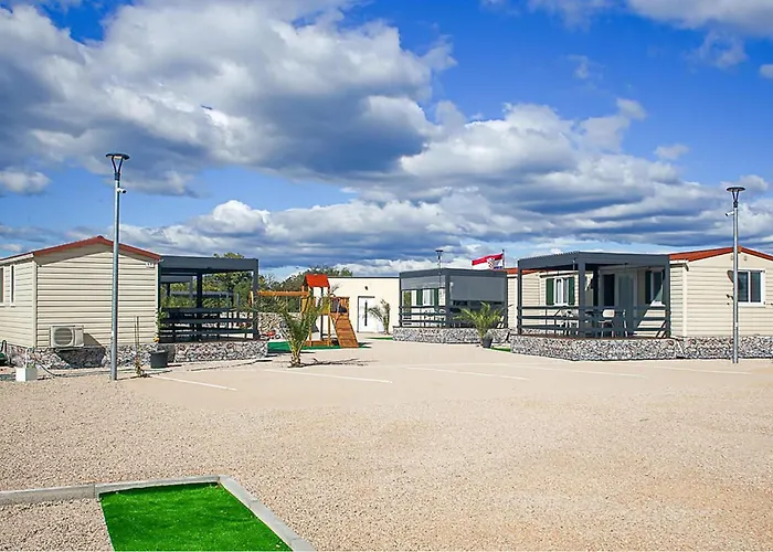 Stunning Stacaravan In 3*