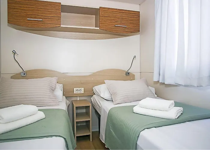 Stunning Stacaravan In