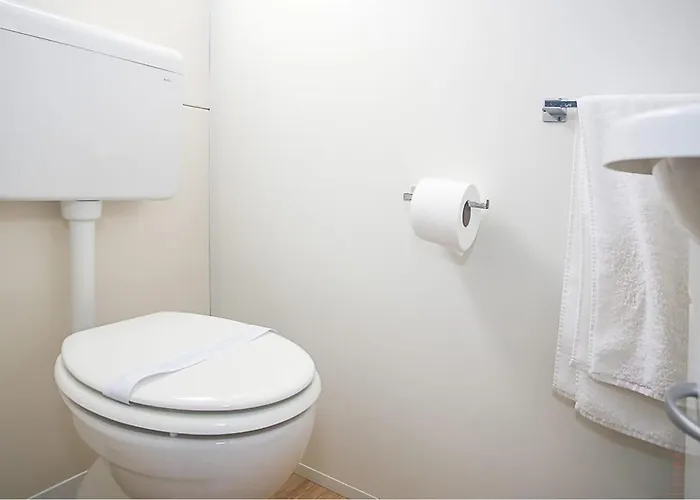 Stunning Stacaravan In אתר קמפינג 3*