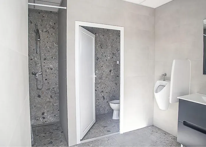 אתר קמפינג Stunning Stacaravan In 3*